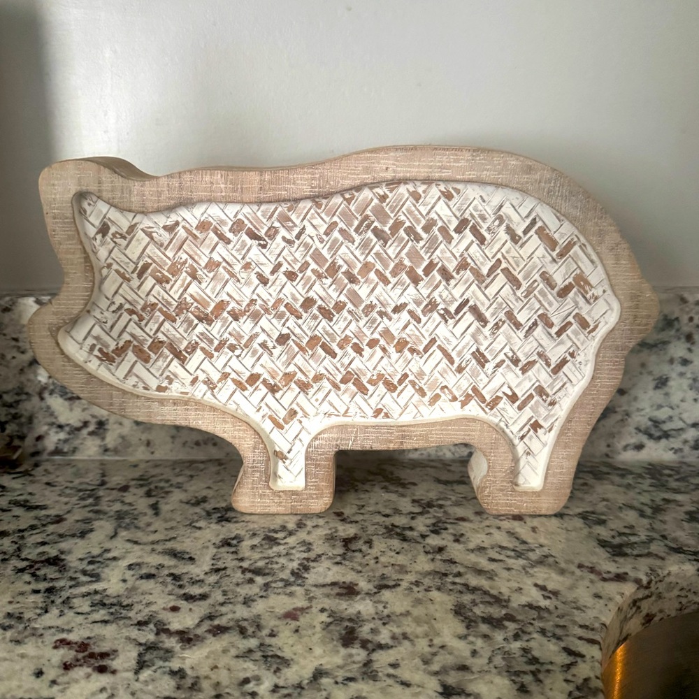 Farmhouse Pig Decor 🐖